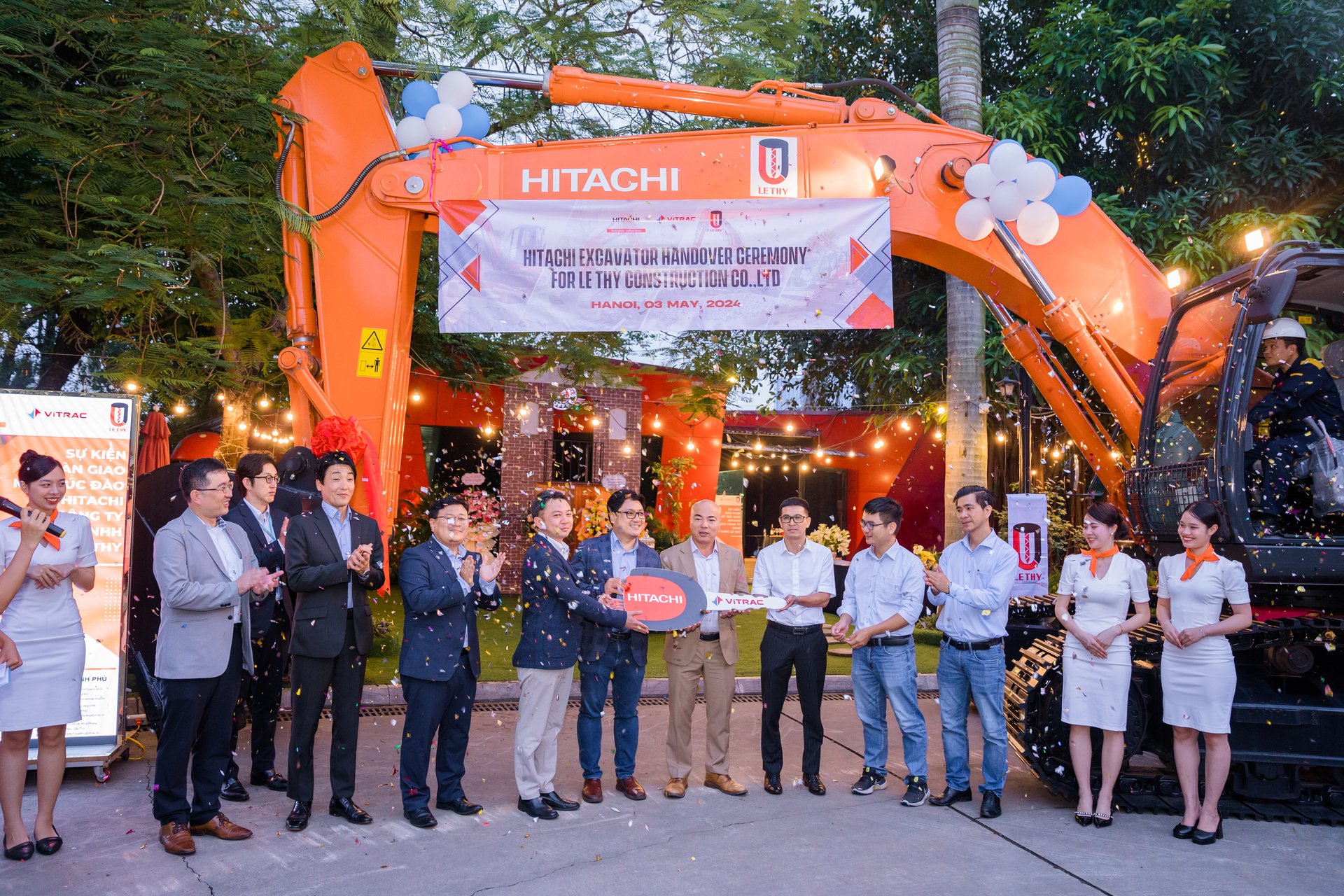 VITRAC BÀN GIAO XÚC ĐÀO HITACHI CHO CÔNG TY TNHH XD LÊ THY