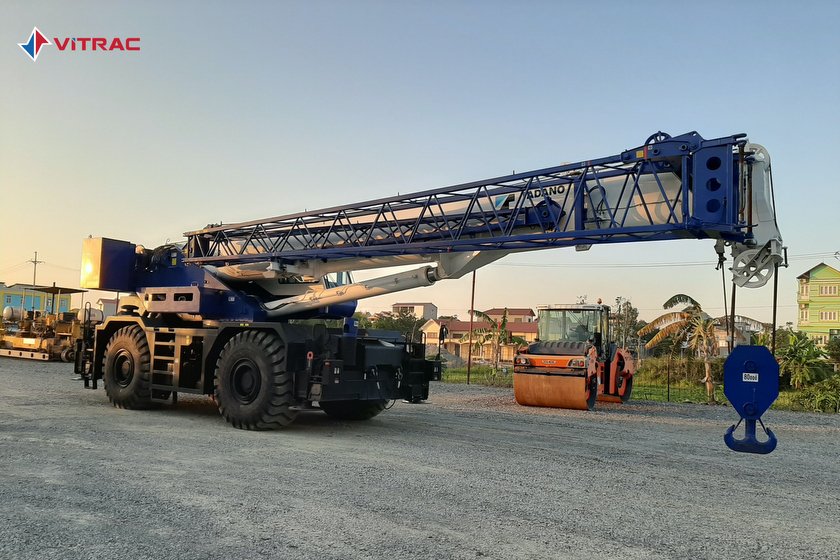 CẨU BÁNH LỐP TADANO GR-800EX